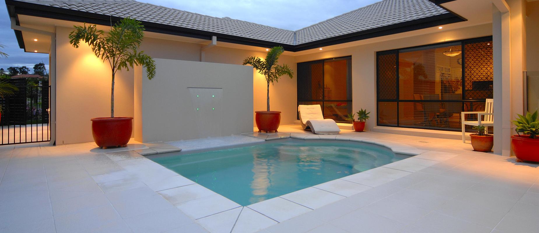 Compass-Pools-Australia_Plunge-Courtyard_Great-pool-for-smaller-backyard
